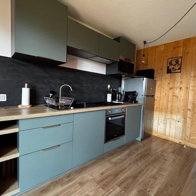 Appartement 3 chambres-pied des pistes-63 m2-8 personnes - Appartement 2 Chambres - 6