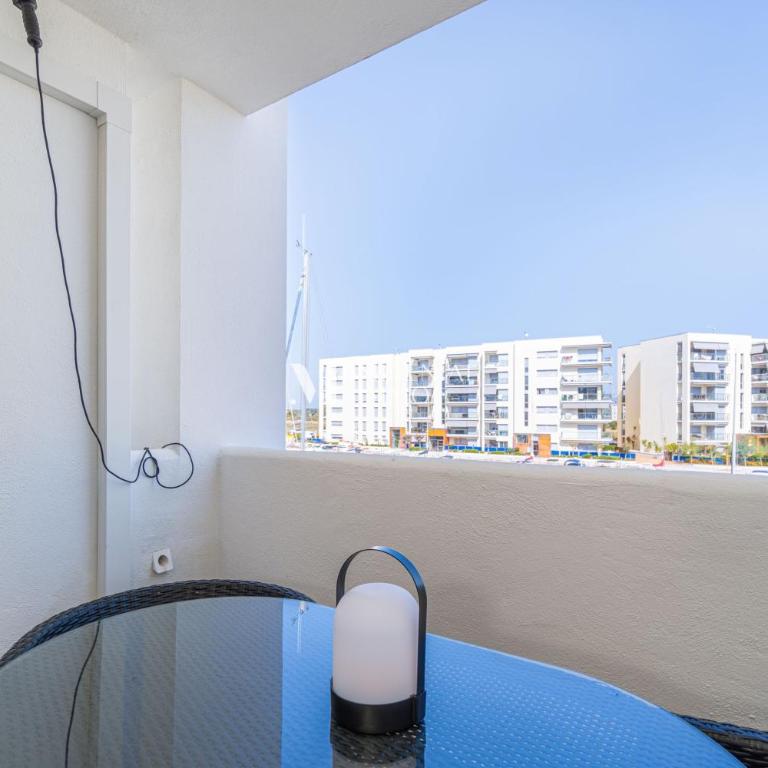 Milenial Immo - Exclusivo apartamento con piscina y vistas al canal - Apartamento de 1 dormitorio con vistas - 25