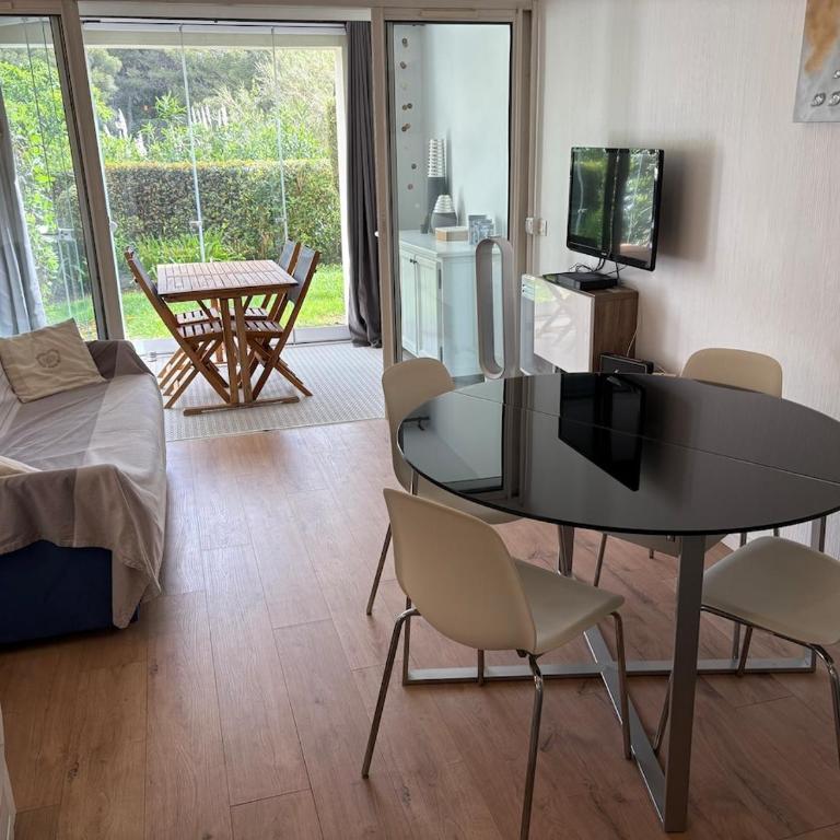 T2 Ground floor, 4 beds, pool, sea access - Appartement 2 Chambres - 4