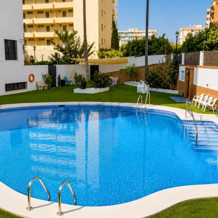Modern studio in the heart of Fuengirola, 2 min to the beach - Apartamento Estudio con balcón - 16