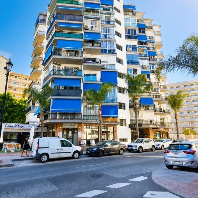 Modern studio in the heart of Fuengirola, 2 min to the beach - Apartamento Estudio con balcón - 14