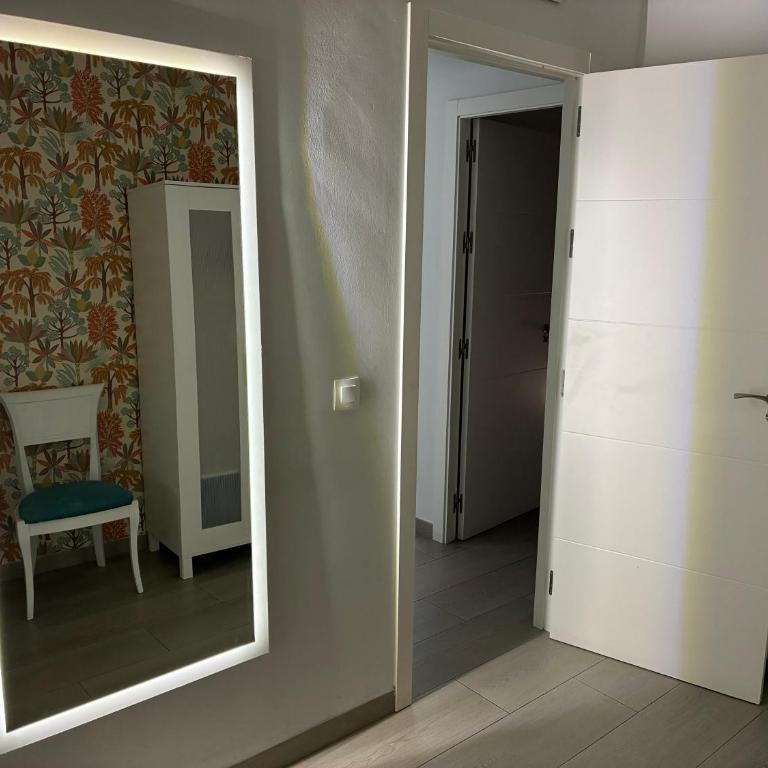 El Refugio de La Corredera & Parking Incluido - Three-Bedroom Apartment - 11
