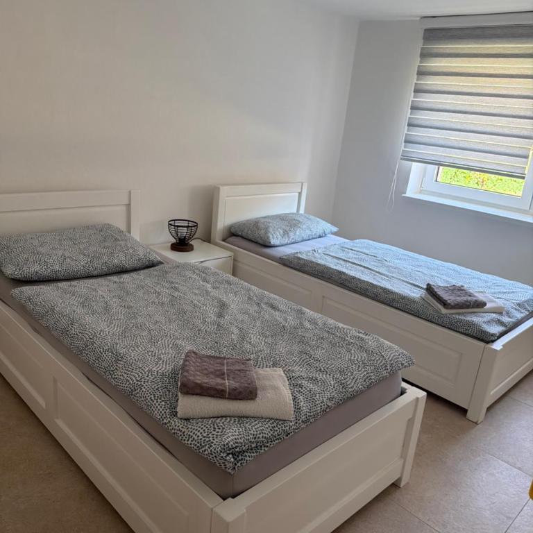 Pension Luke Visoko - Chambre Double - Vue sur Jardin - 3