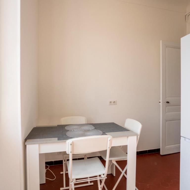 LES TOMETTES D'ANTAN avec balcon en plein Cannes - Appartement 1 Chambre avec Balcon - 14