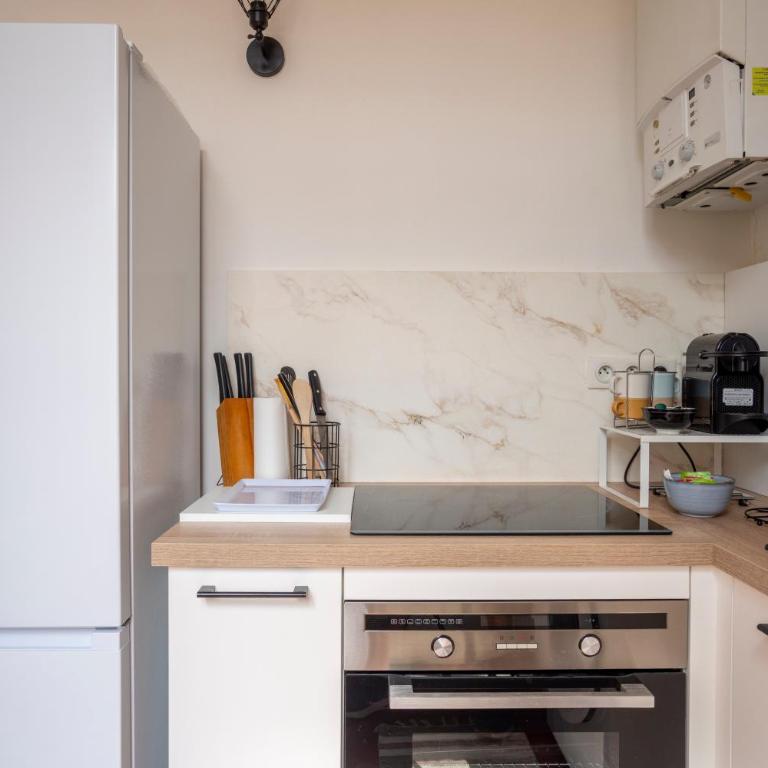 LES TOMETTES D'ANTAN avec balcon en plein Cannes - Appartement 1 Chambre avec Balcon - 16