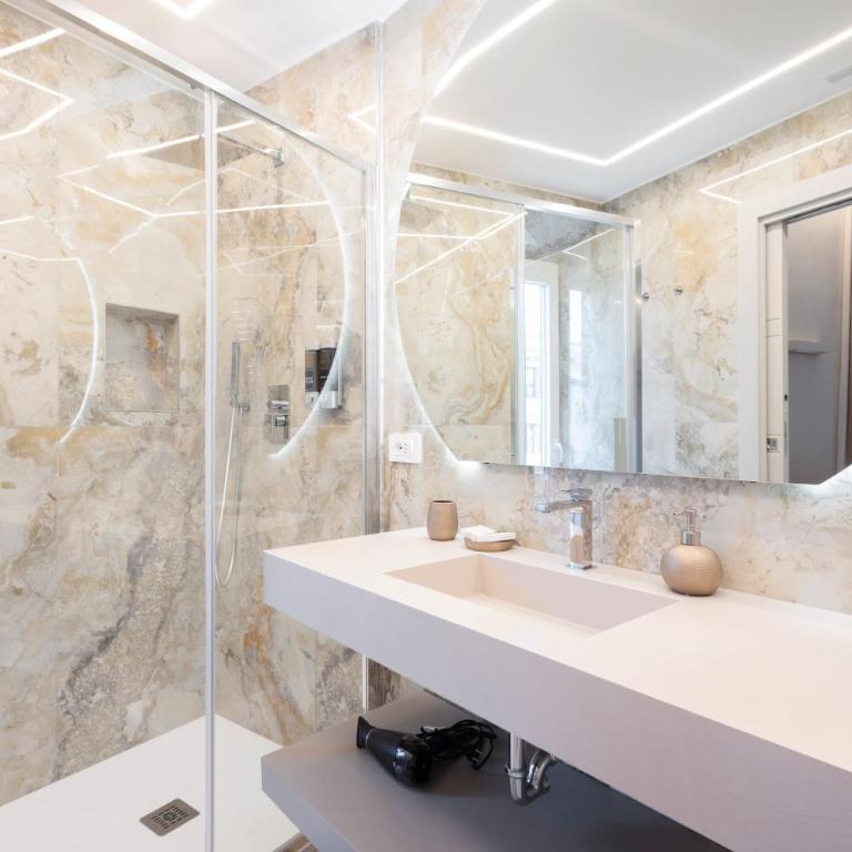 Di Rienzo Palace - Suite King Deluxe - 32