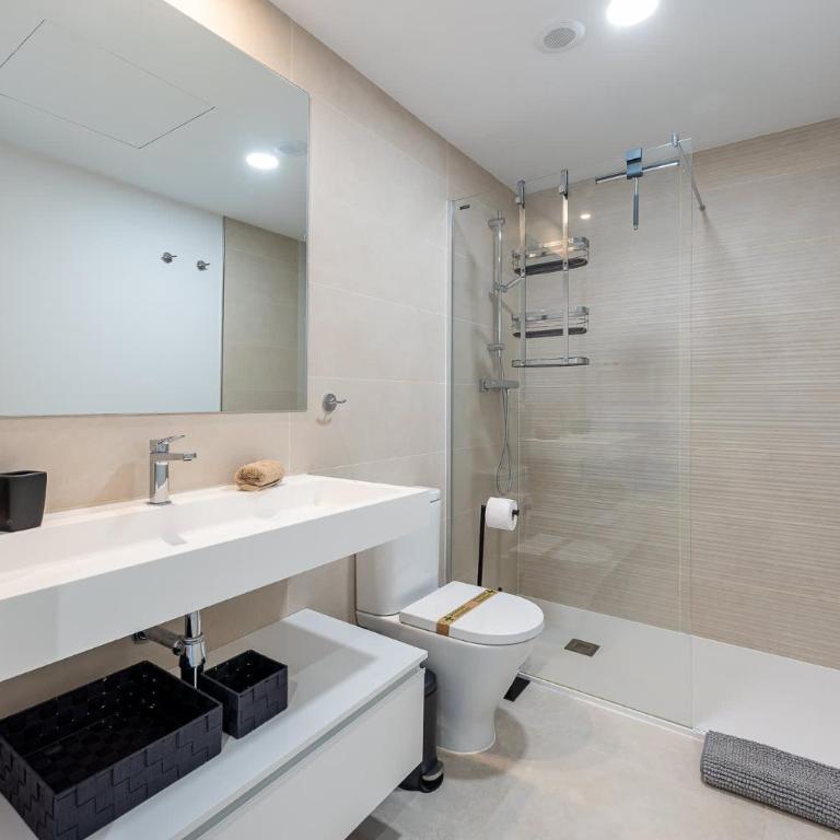 Casa Naya - Modern 2BDR Apt Garage Pool Gym - Apartamento - 16