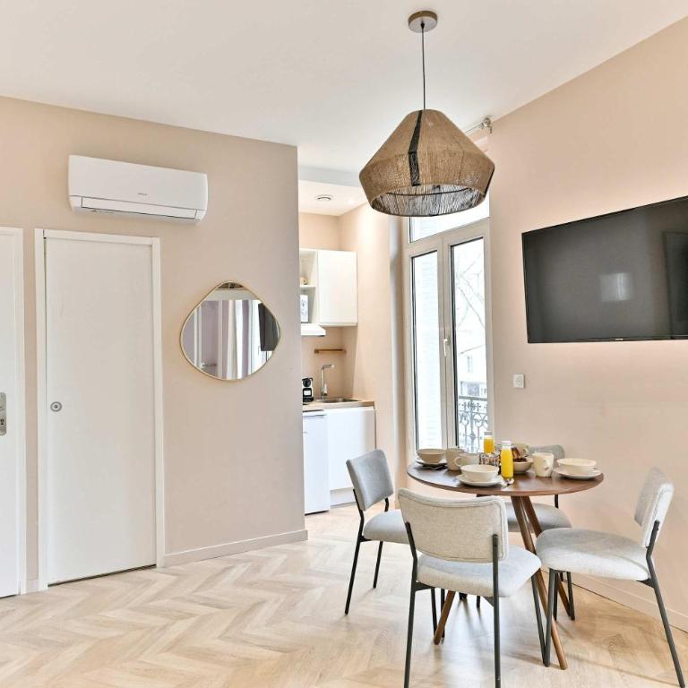 Charming, cozy and air-conditioned Paris 17 - Apartment - 12