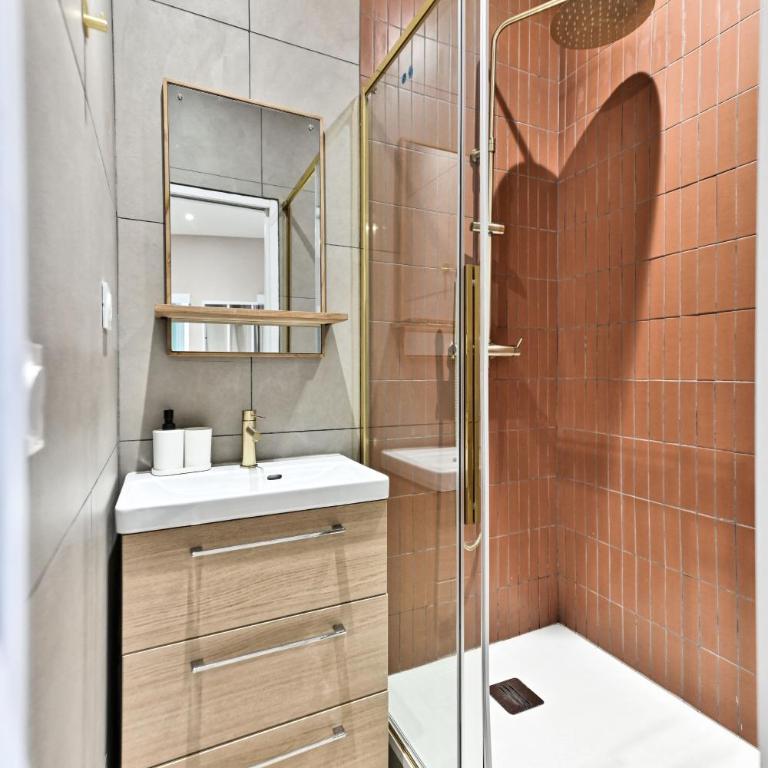 Charming, cozy and air-conditioned Paris 17 - Apartment - 14