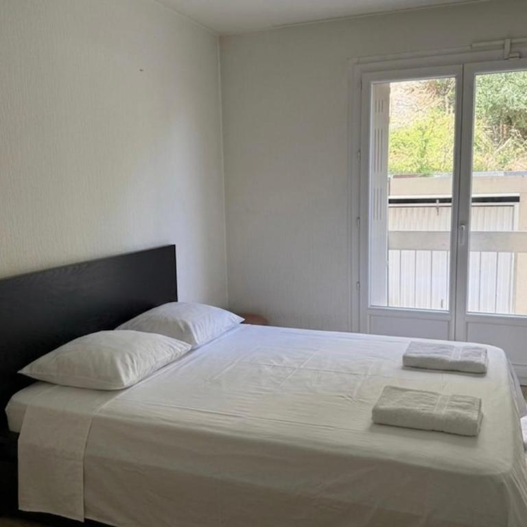 Appartement familial avec terrasse près de la mer - Appartement - 4