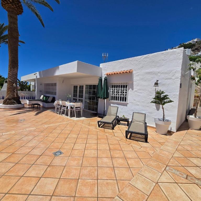 Bungalow Carola, Large private terrace, Puerto Rico - Casa de 3 dormitorios - 1