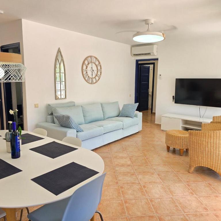 Bungalow Carola, Large private terrace, Puerto Rico - Casa de 3 dormitorios - 8