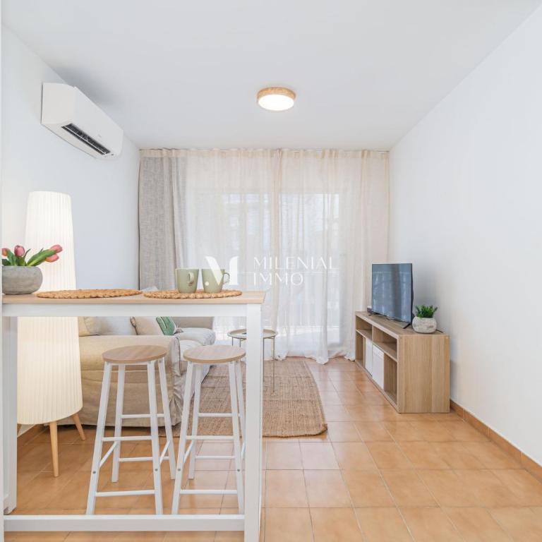 Milenial Immo - 1F Apartment 100 m from the sea Santa Margarita - Estudio con balcón - 2