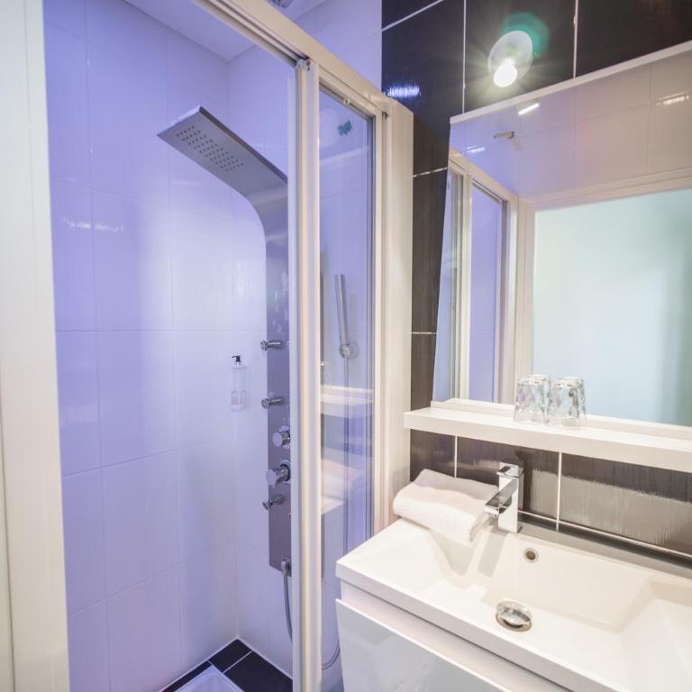 Hôtel Arc en Ciel et SPA Les Sables d'Olonne - Chambre Cosy - 7
