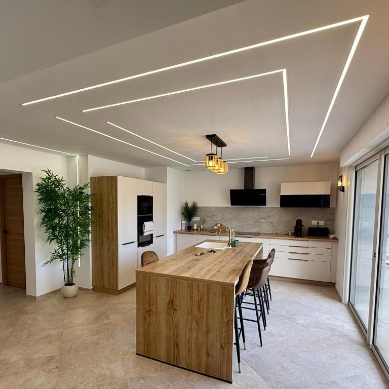 Magnifique villa moderne Piscine privée, À 900m de la mer, 8 couchages, 4 chambres, 2SDB, 2wc, Parking - Villa avec Piscine Privée - 15