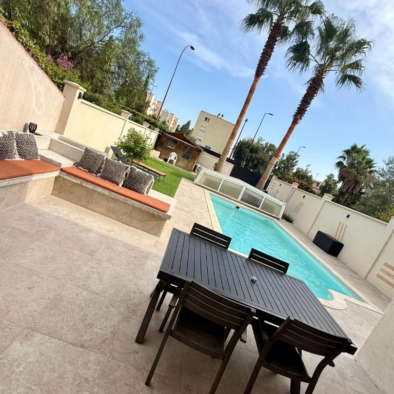 Magnifique villa moderne Piscine privée, À 900m de la mer, 8 couchages, 4 chambres, 2SDB, 2wc, Parking - Villa avec Piscine Privée - 17