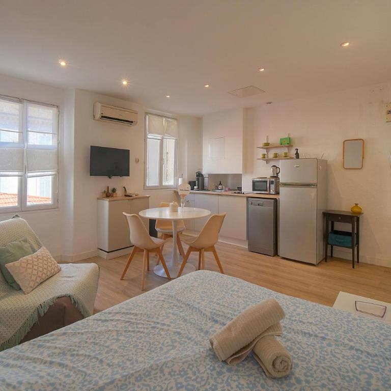Hoche - 300 m de la mer et Croisette - WiFi Air conditioning - VCA - Studio - 16