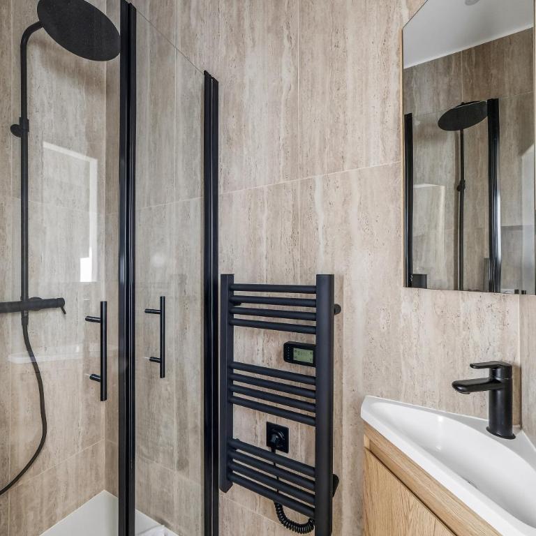 Lavie Maison - Paris, Pompidou, Jacuzzi - Appartement 3 Chambres - 17