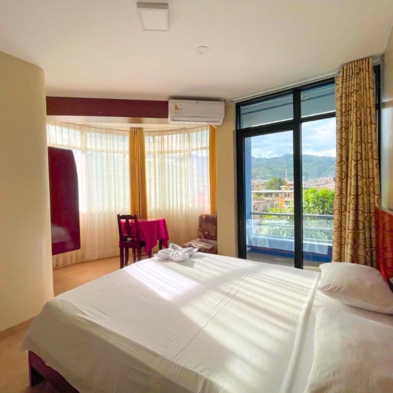 Hotel Olimpo - Deluxe Double Room with Balcony - 6