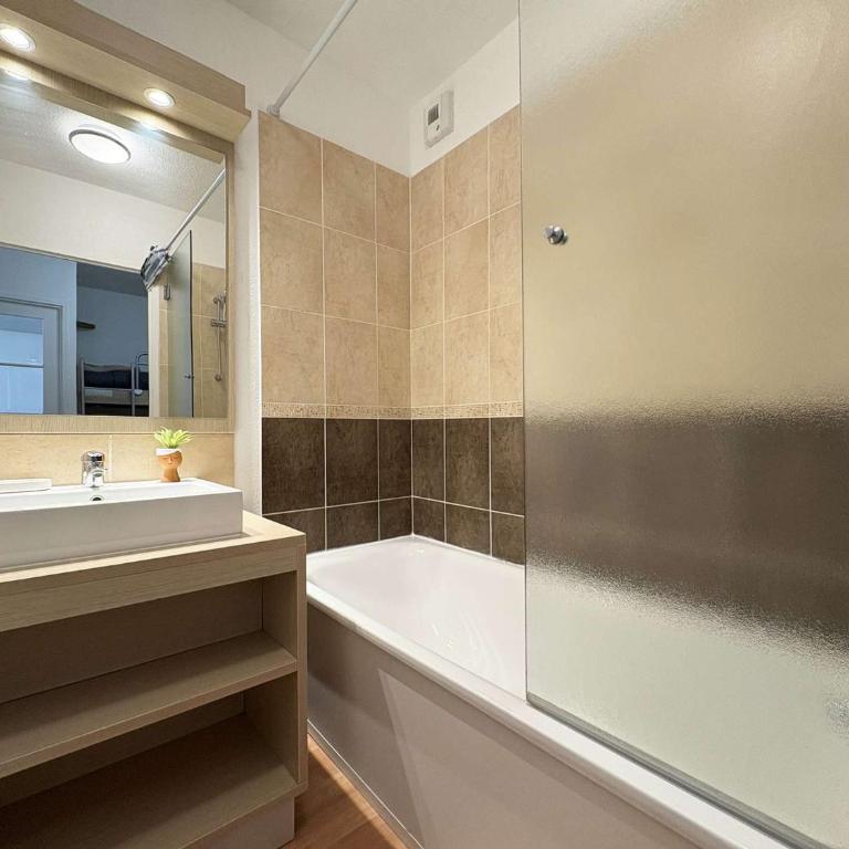 Appartement Les Orres 1800 avec accès piscine, 6 personnes - One-Bedroom Apartment - 13