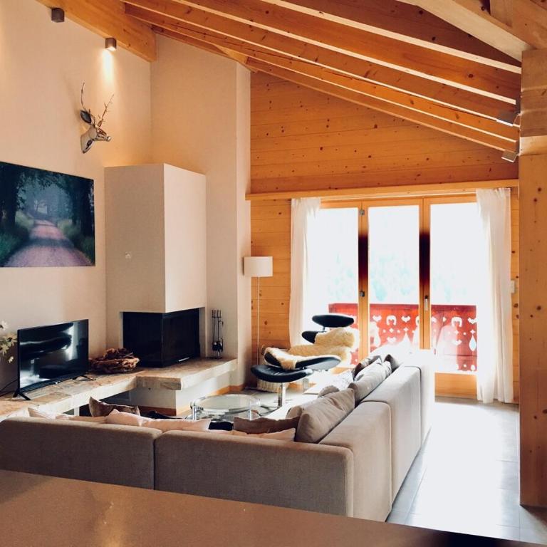 Luxurious Alpine Loft in Champéry Switzerland - Appartement 4 Chambres avec Balcon - 1