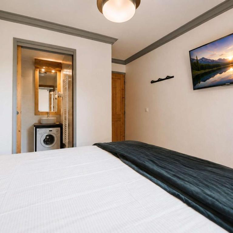 Appartement rénové chaleureux et moderne, 120m², 10-12 pers, accès direct aux pistes, stationnement inclus - Appartement 5 Chambres - 19
