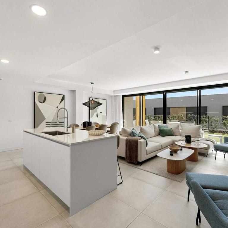 Luxury Family Apartment with 4 Bedrooms Pool and Stunning Views - Appartement - 1