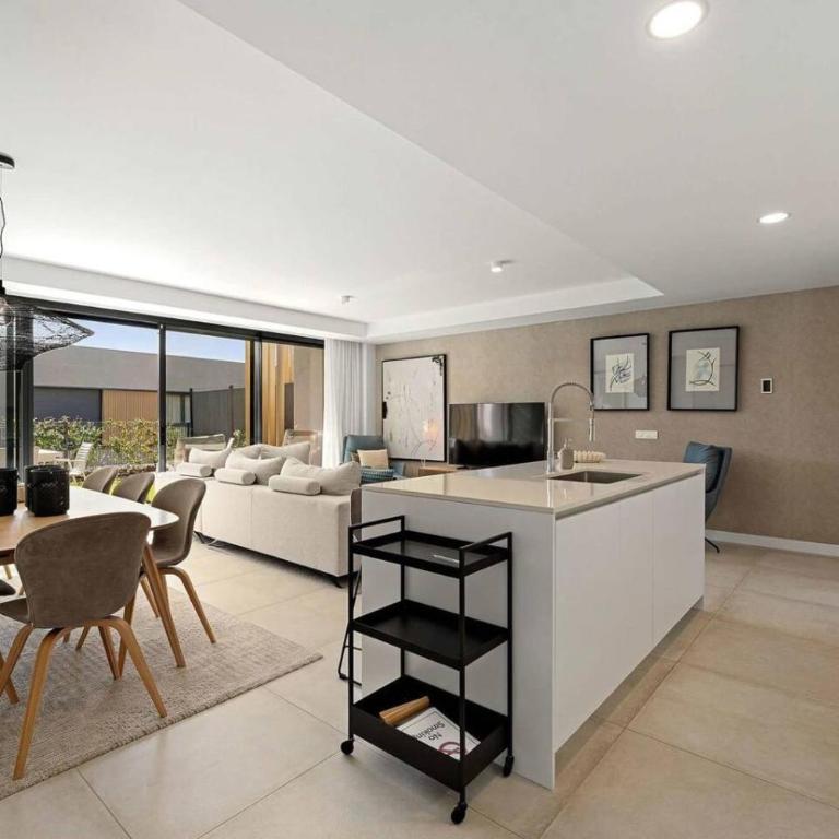 Luxury Family Apartment with 4 Bedrooms Pool and Stunning Views - Appartement - 6