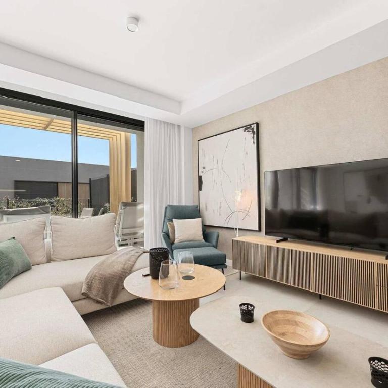 Luxury Family Apartment with 4 Bedrooms Pool and Stunning Views - Appartement - 9