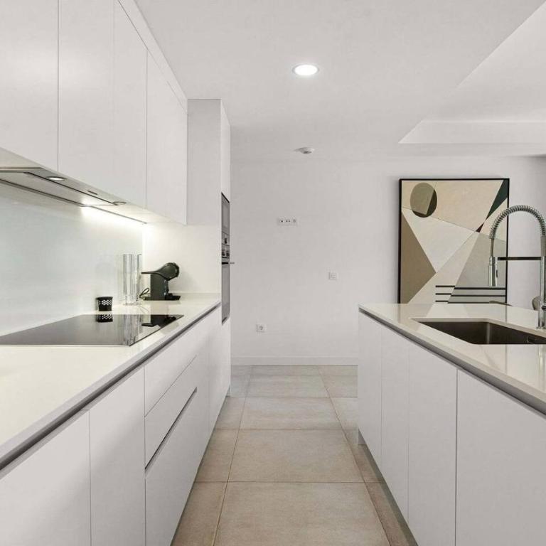 Luxury Family Apartment with 4 Bedrooms Pool and Stunning Views - Appartement - 10