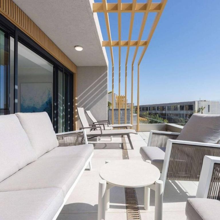 Luxury Family Apartment with 4 Bedrooms Pool and Stunning Views - Appartement - 16