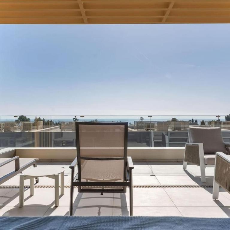 Luxury Family Apartment with 4 Bedrooms Pool and Stunning Views - Appartement - 18