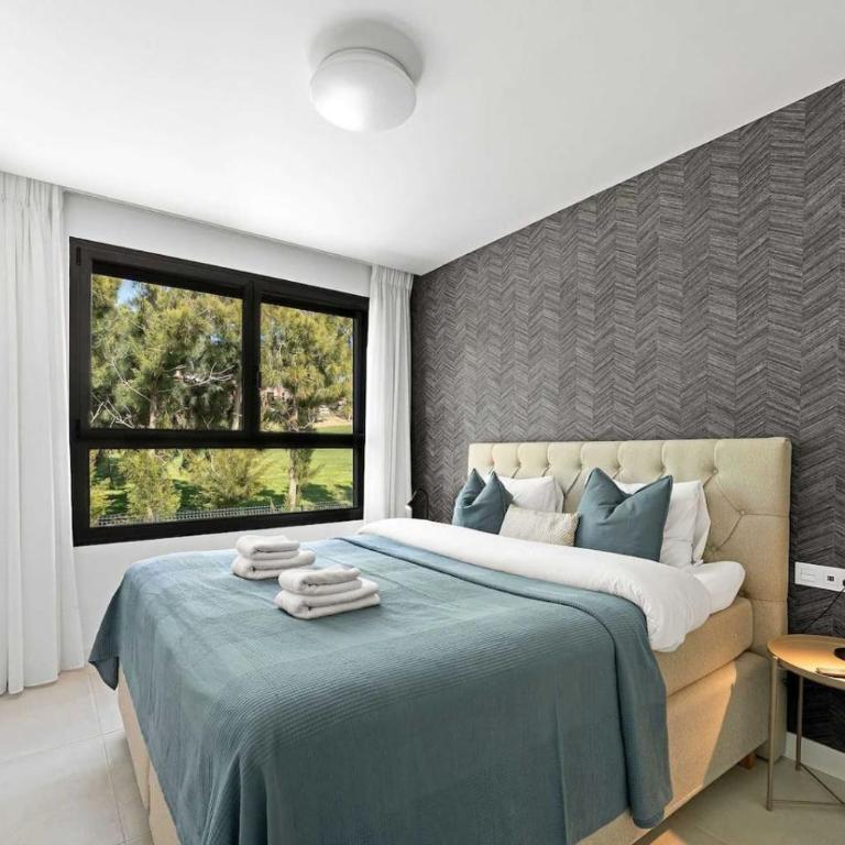 Luxury Family Apartment with 4 Bedrooms Pool and Stunning Views - Appartement - 21