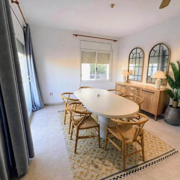 Llum de Mar Double Terrace Getaway Sitges - Two-Bedroom Apartment - 32