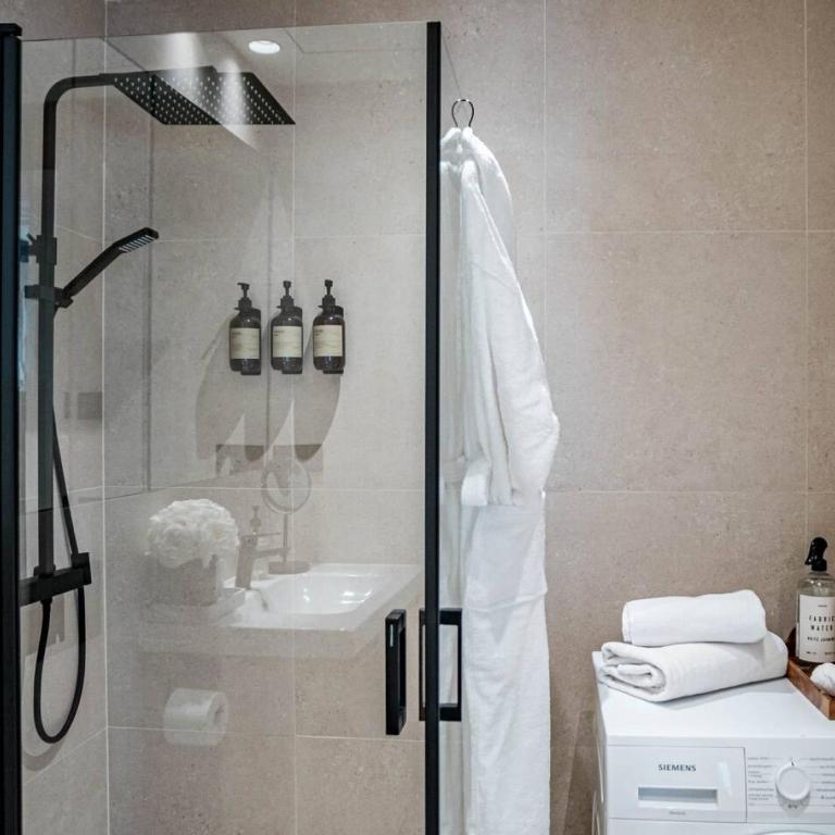 Luxury 1 bedroom apartment in urb, Royal Garden - Apartamento - 14