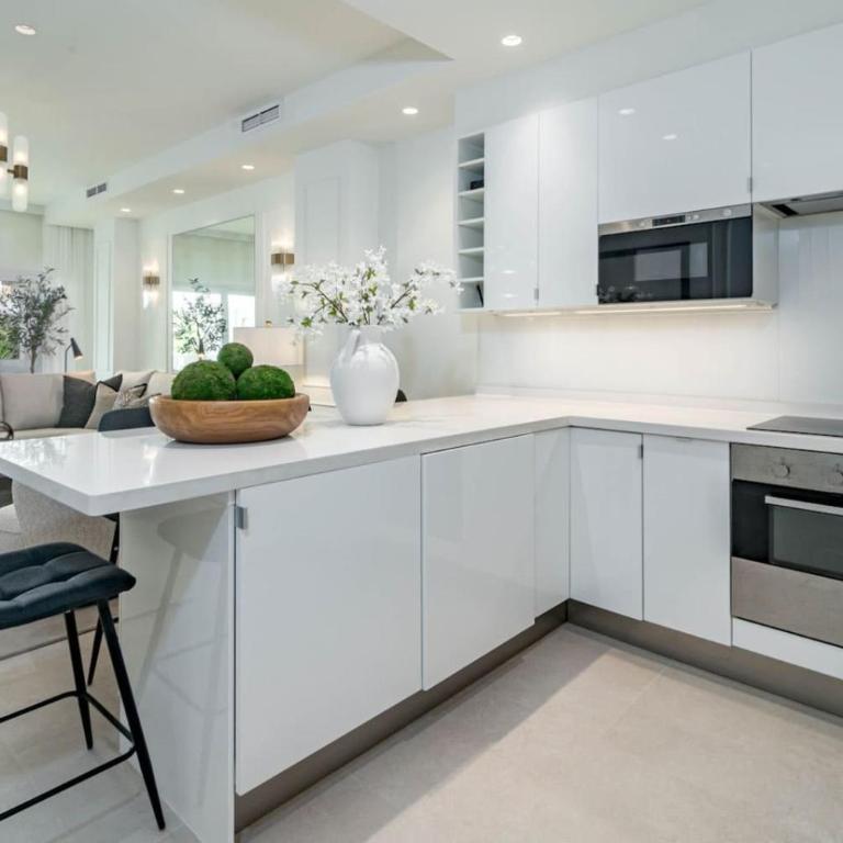 Luxury 1 bedroom apartment in urb, Royal Garden - Apartamento - 25
