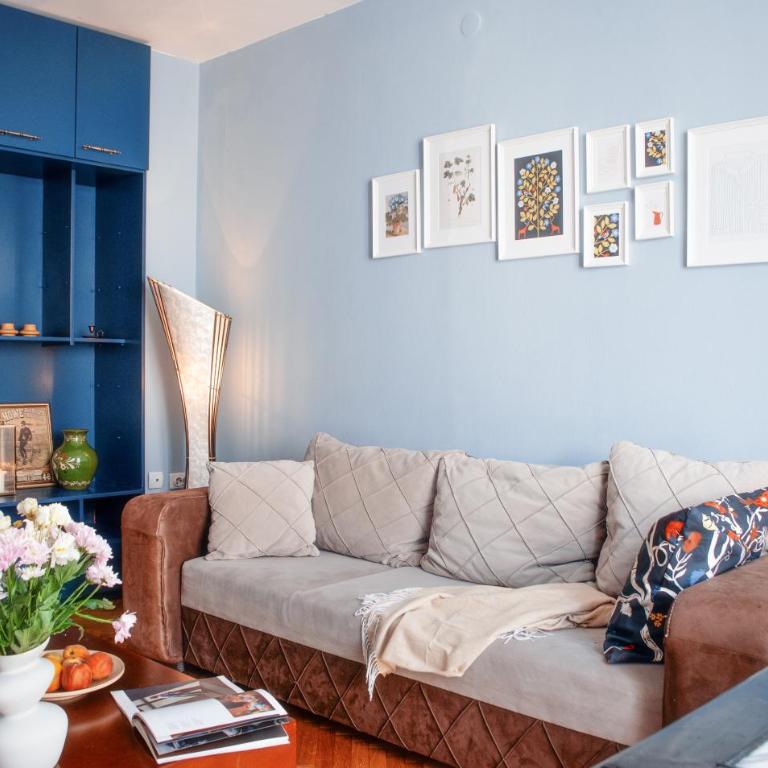 Vintage charm by Republic Square - French balcony - Apartman sa 1 Spavaćom Sobom - 2