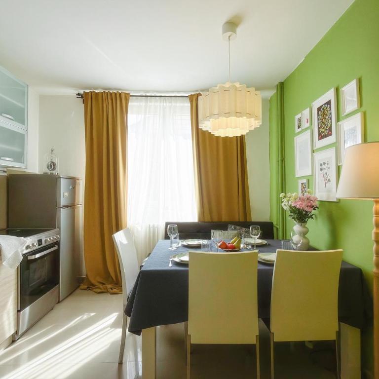 Vintage charm by Republic Square - French balcony - Apartman sa 1 Spavaćom Sobom - 20