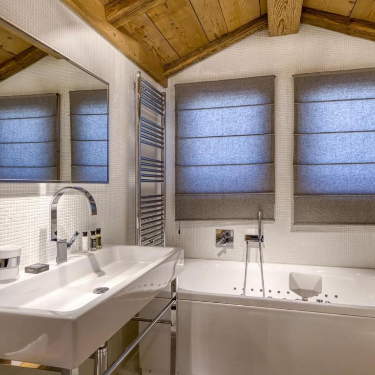 Generous Chalet In Courchevel - Chalet - 18
