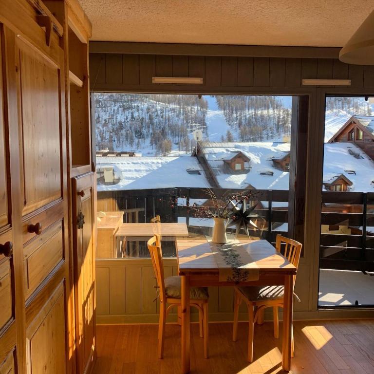 STUDIO MONTGENEVRE avec VUE ET SKI AUX PIEDS! - Appartement 1 Chambre - 3