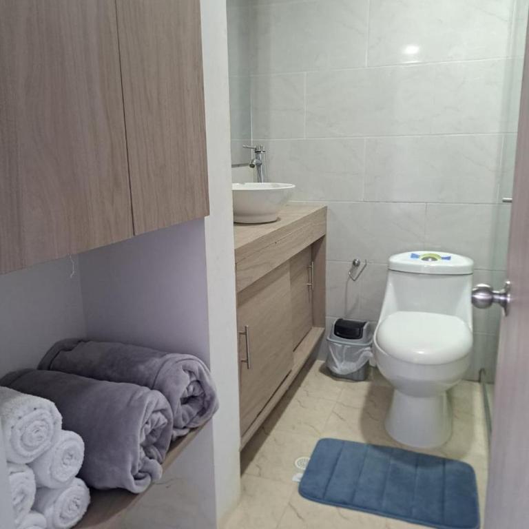 Hermoso apartamento en caribe campestre - Three-Bedroom Apartment - 10