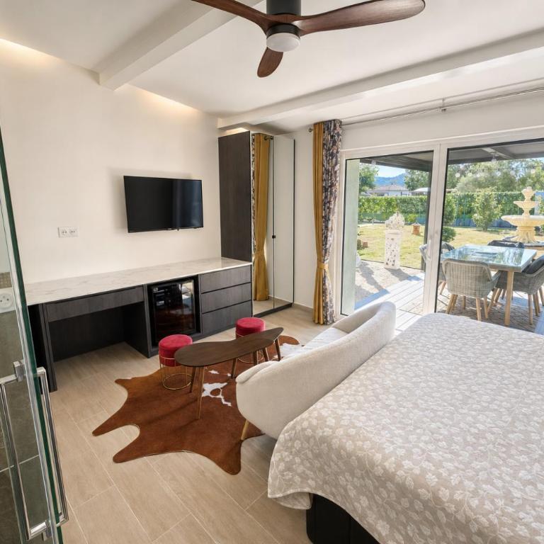 L'art des Clés - Chambres de luxe avec piscine, Escapade à deux - Grande Chambre Double - 5