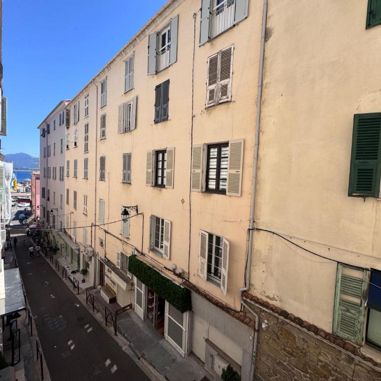 Appartement 2 chambres cours napoleon - Appartement - 14