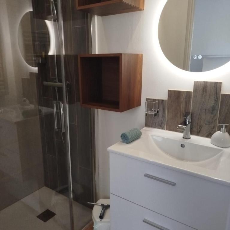 Grande Motte, Studio élégant, tout confort proche de la mer et du centre, lumineux avec balcon - One-Bedroom Apartment - 12