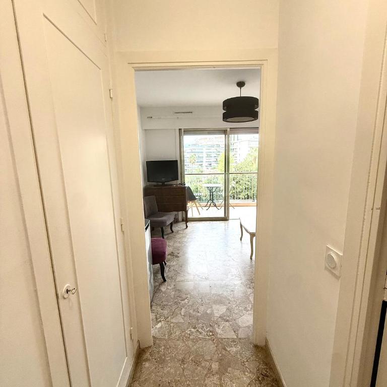 Charmant studio dans résidence piscine à Cannes - Appartement 1 Chambre - 8