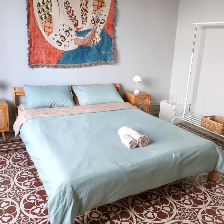 Cozy Esthers Room T with Balcony - Double Room - 6