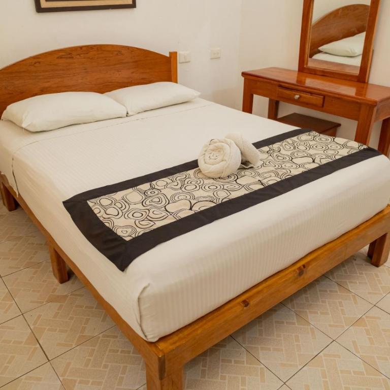 Hotel Las Palmas en Laurel - Habitación Doble - 5