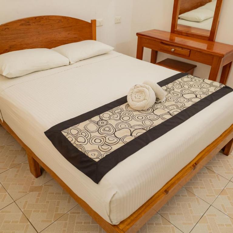 Hotel Las Palmas en Laurel - Habitación Doble - 3