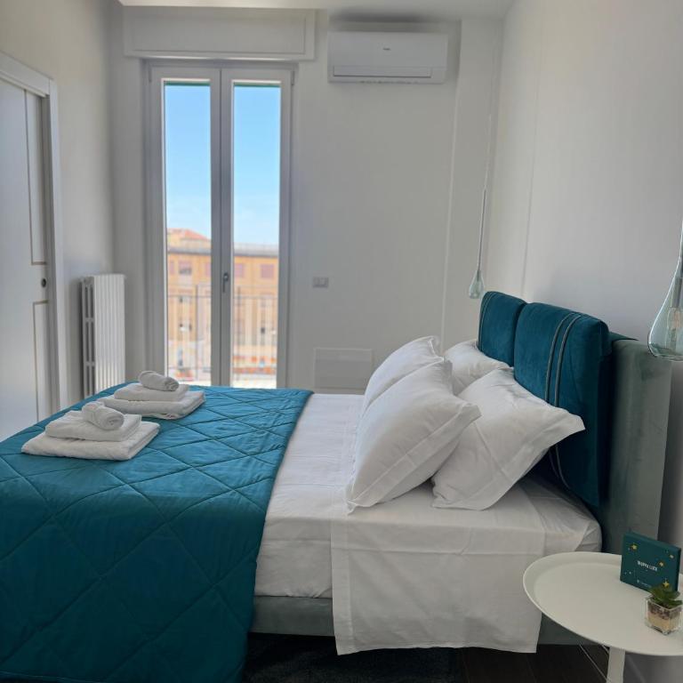 6amare - Camera Matrimoniale con Balcone e Vista Mare - 3