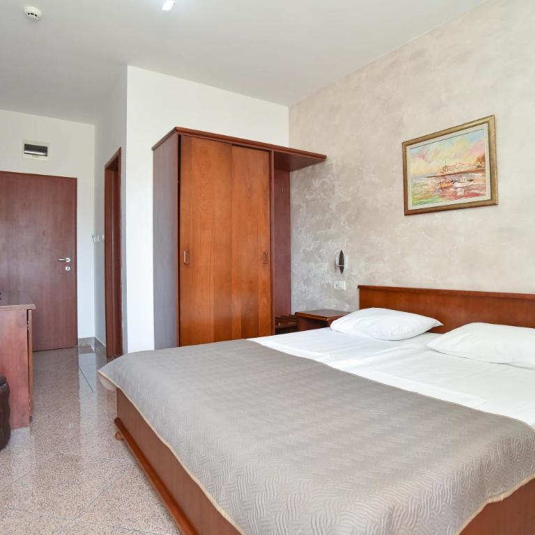 Hotel Suzana Budva - Apartman sa 2 Spavaće Sobe - 3
